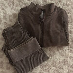 Fashion Nova Sport Ribbed Two-Piece Seamless Workout Set- Top: L | Bottoms: M